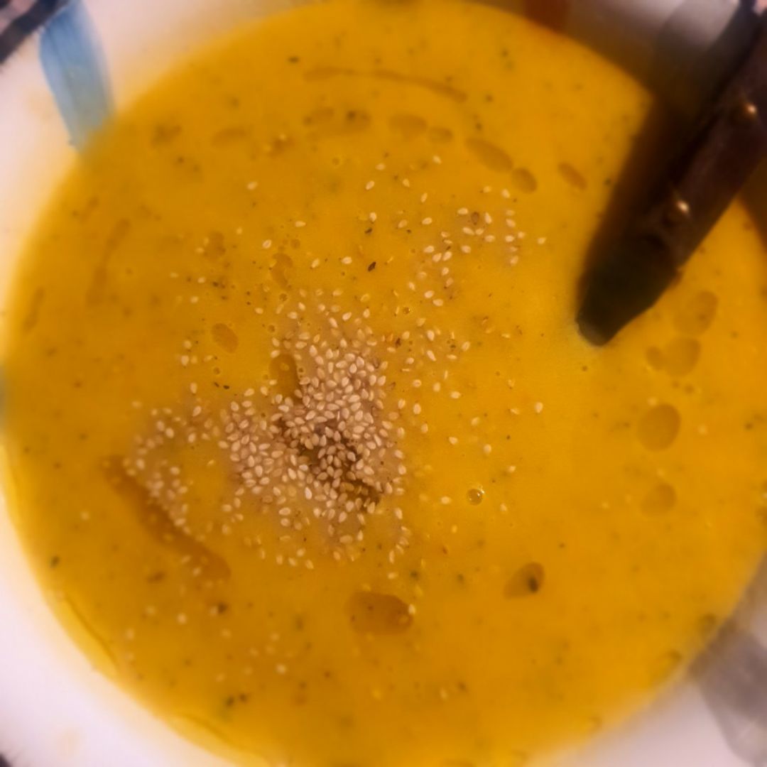 Crema de zanahoria, calabacín, cebolla y manzana Crema de zanahoria, calabacín, cebolla y manzana