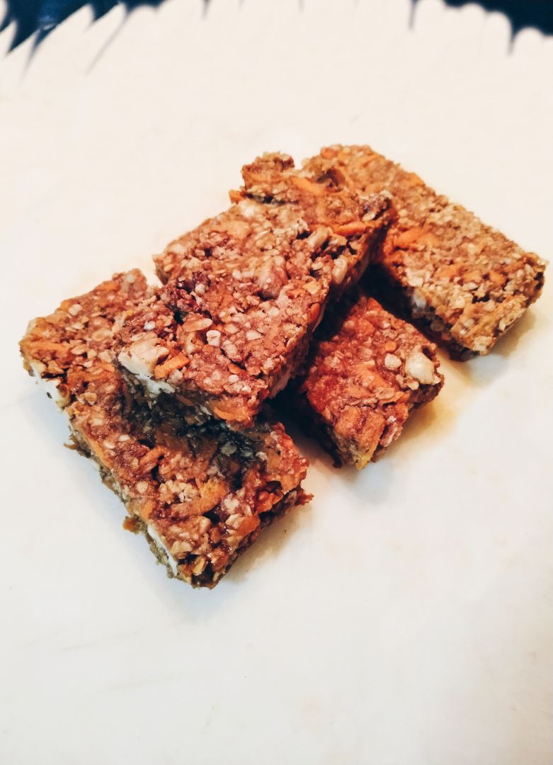 Carrot cake bars 🧡 Carrot cake bars 🧡