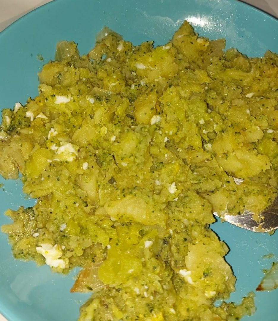 Patatas cocidas con brócoli Patatas cocidas con brócoli