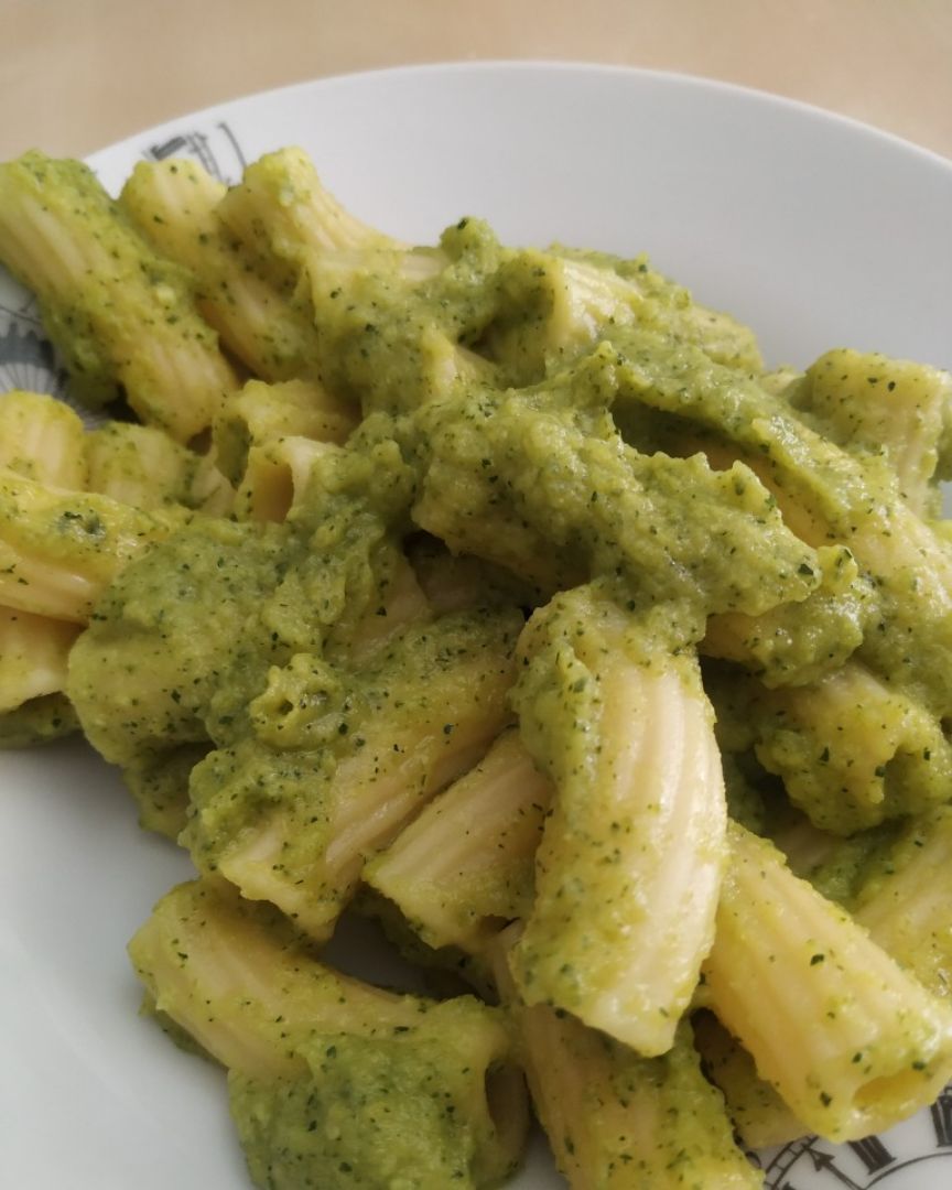 Pasta con salsa de calabacín