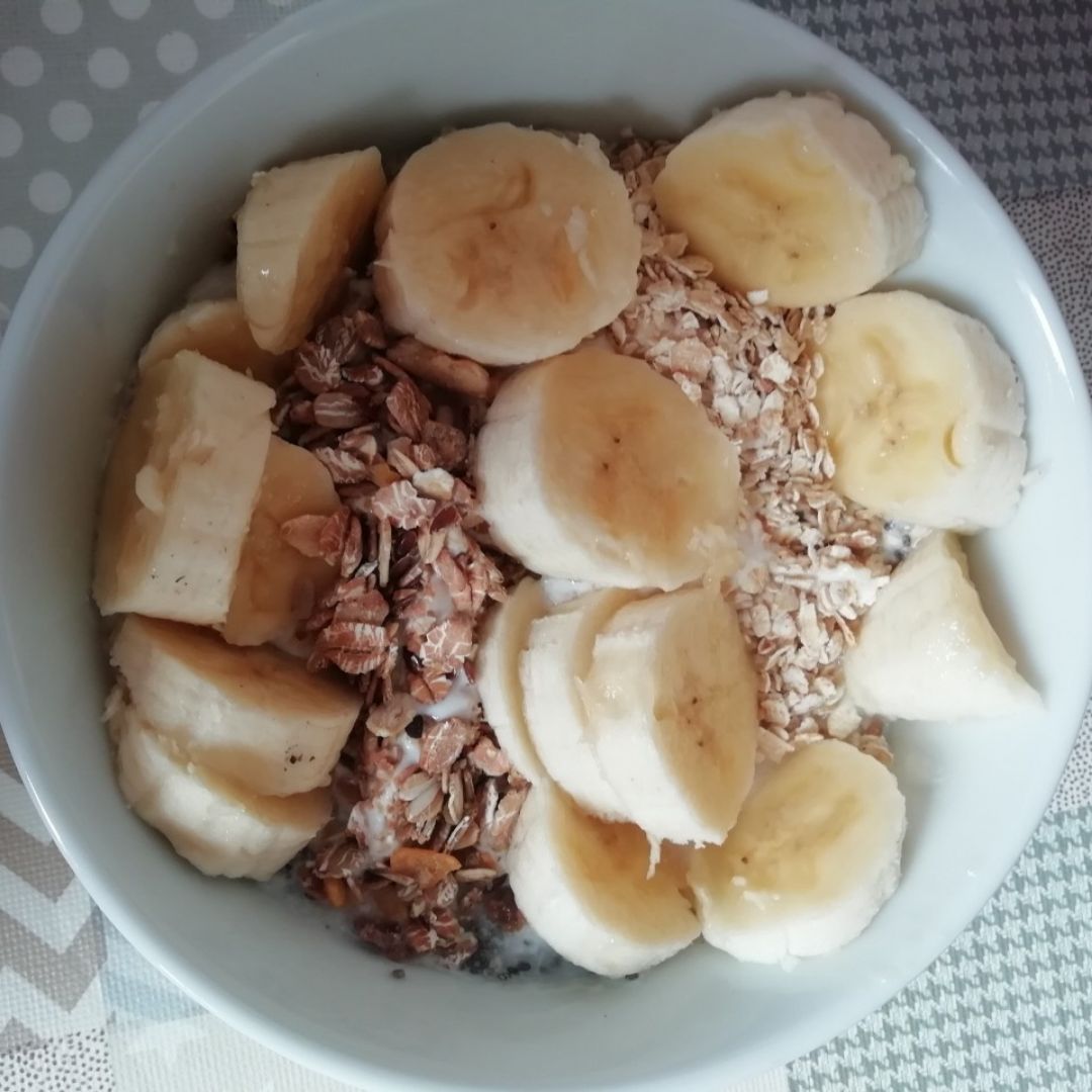 Kéfir con semillas y fruta