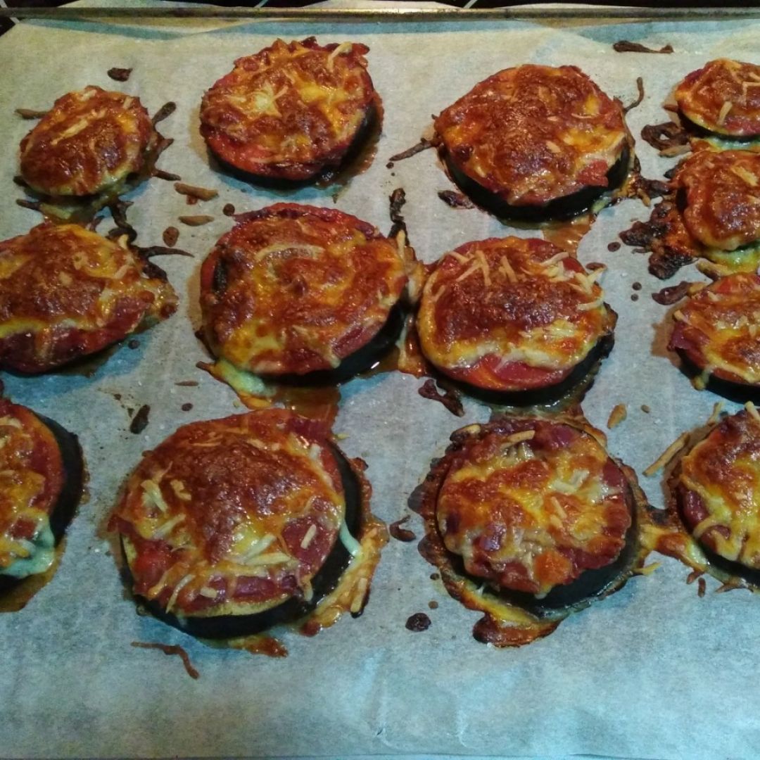 Pizza con base de berenjena Paso 4 Pizza con base de berenjena Paso 4