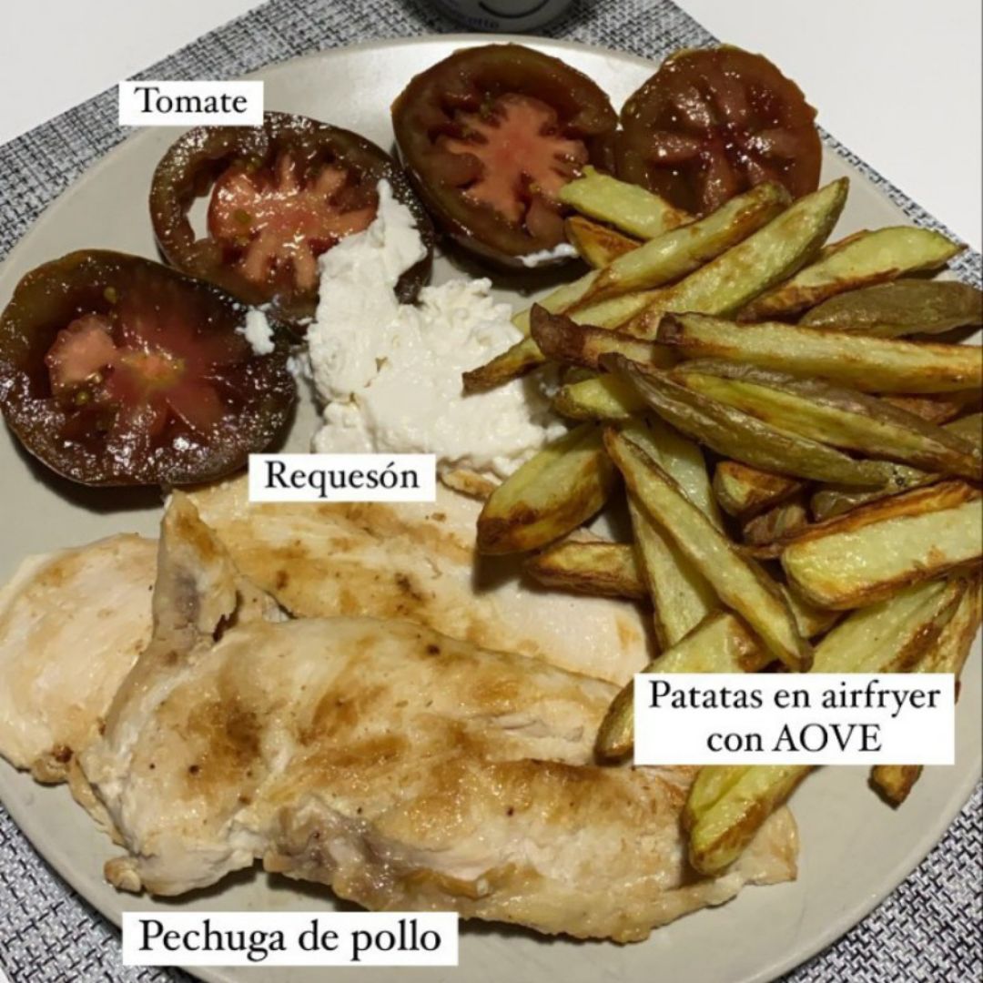 Pollo con patatas y tomate Pollo con patatas y tomate