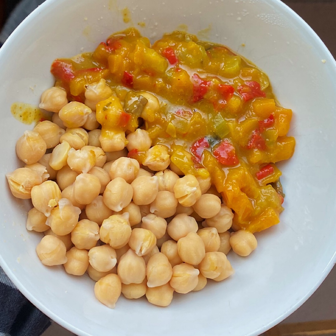 Curry rápido de verdura con garbanzos