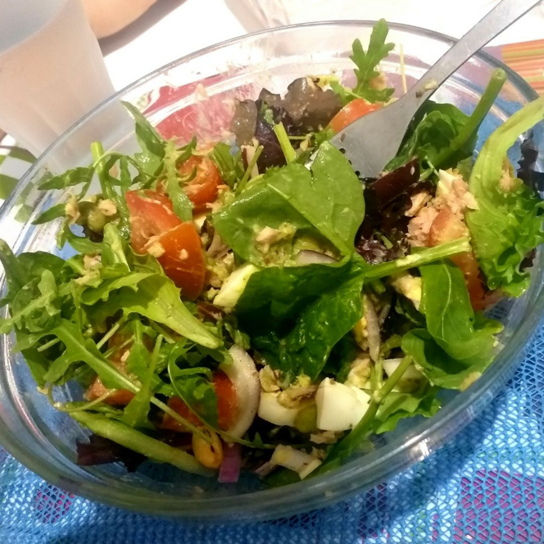 Ensalada brotes tiernos Ensalada brotes tiernos
