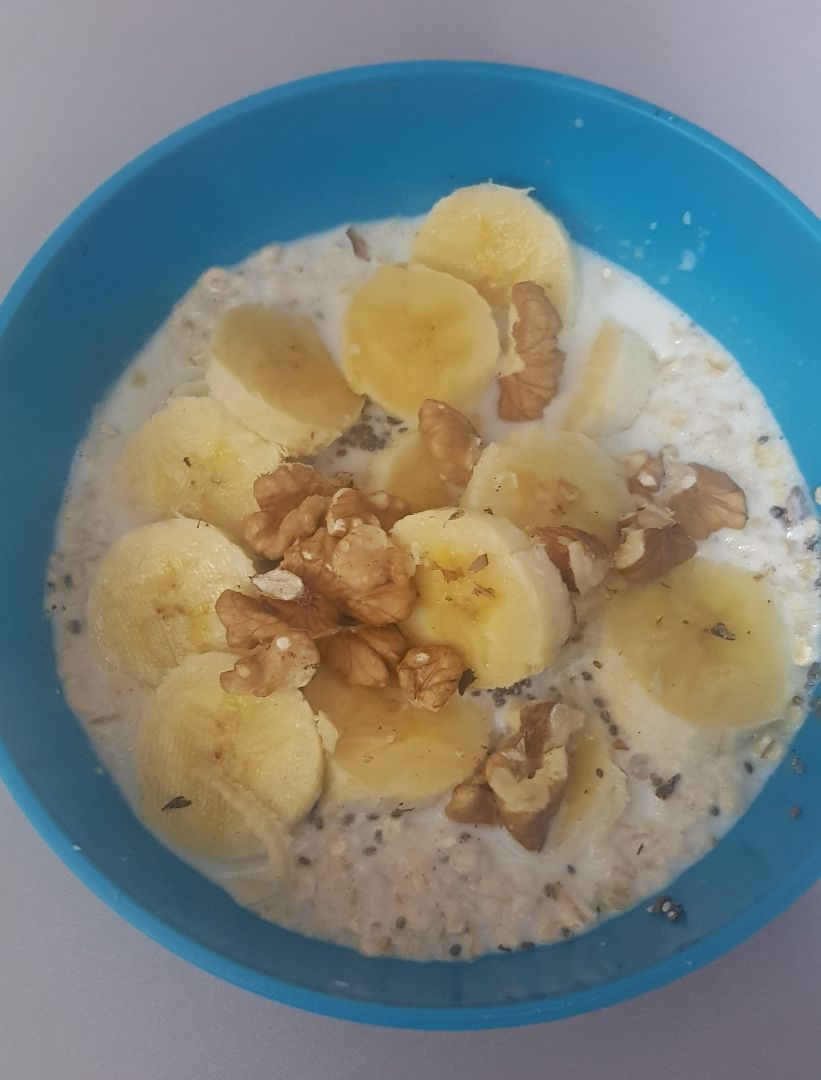 Porridge avena plátano y nueces Porridge avena plátano y nueces