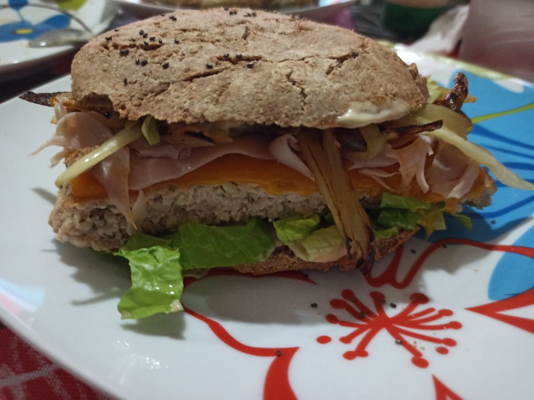 Hamburguesa 🍔 de pollo 🐥 Hamburguesa 🍔 de pollo 🐥