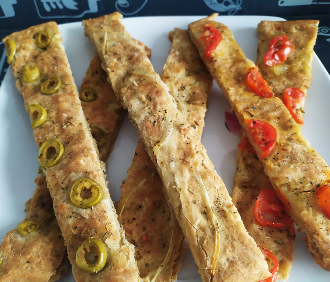 Focaccia de tomate, cebolla y aceitunas 🇮🇹 Focaccia de tomate, cebolla y aceitunas 🇮🇹