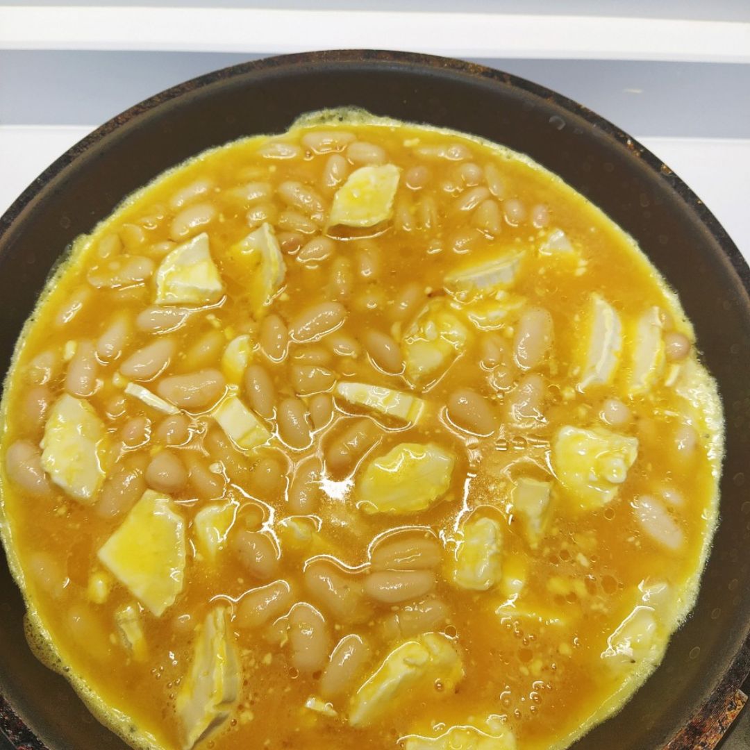 Tortilla de alubias y queso de cabra Paso 1 Tortilla de alubias y queso de cabra Paso 1