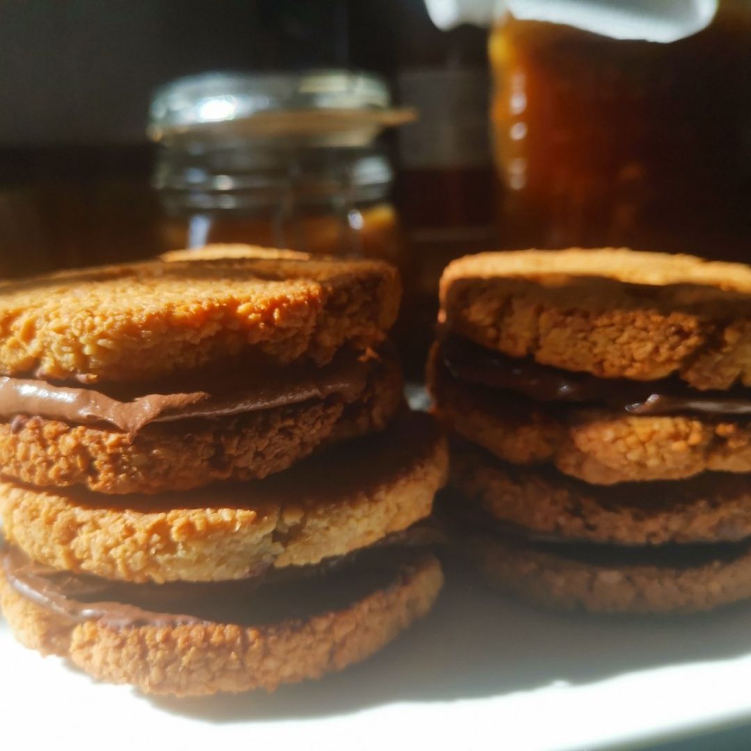 Galletas de almendra y naranja con chocolate