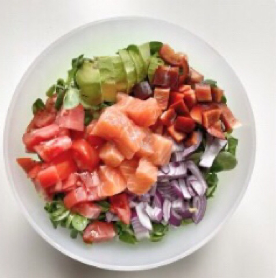 Ensalada de canónigos con salmón Ensalada de canónigos con salmón