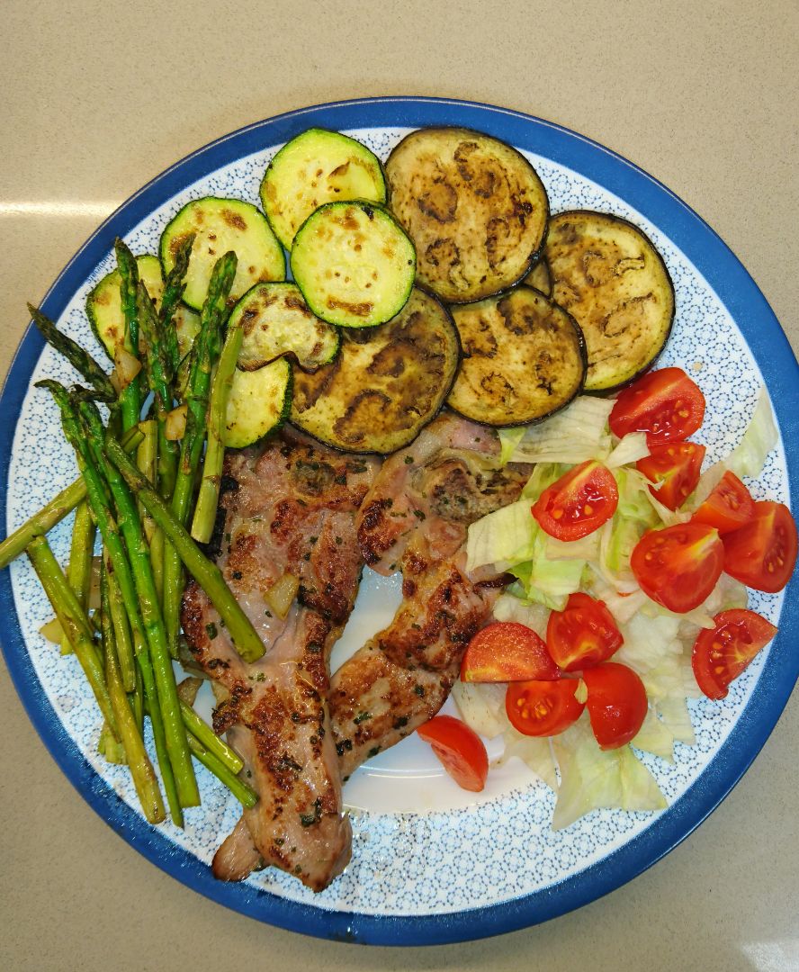 Chuletas de pavo con verdura Chuletas de pavo con verdura