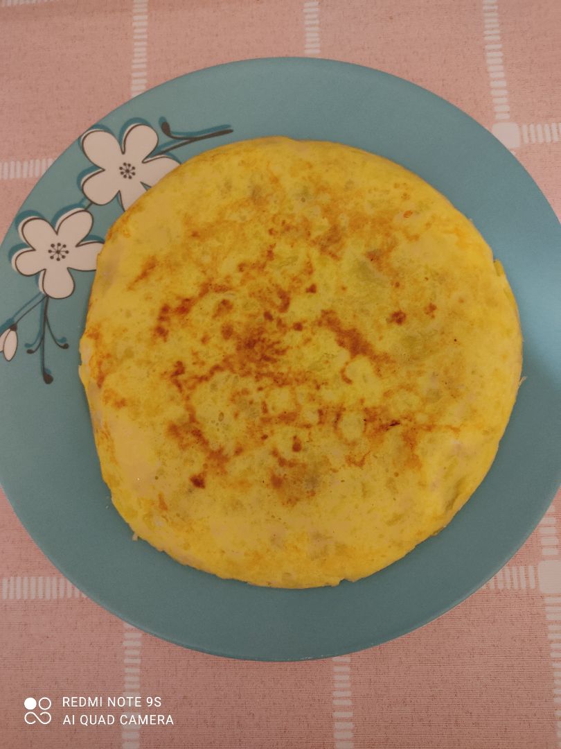 Tortilla de patata  con mozarella baja en calorías. 