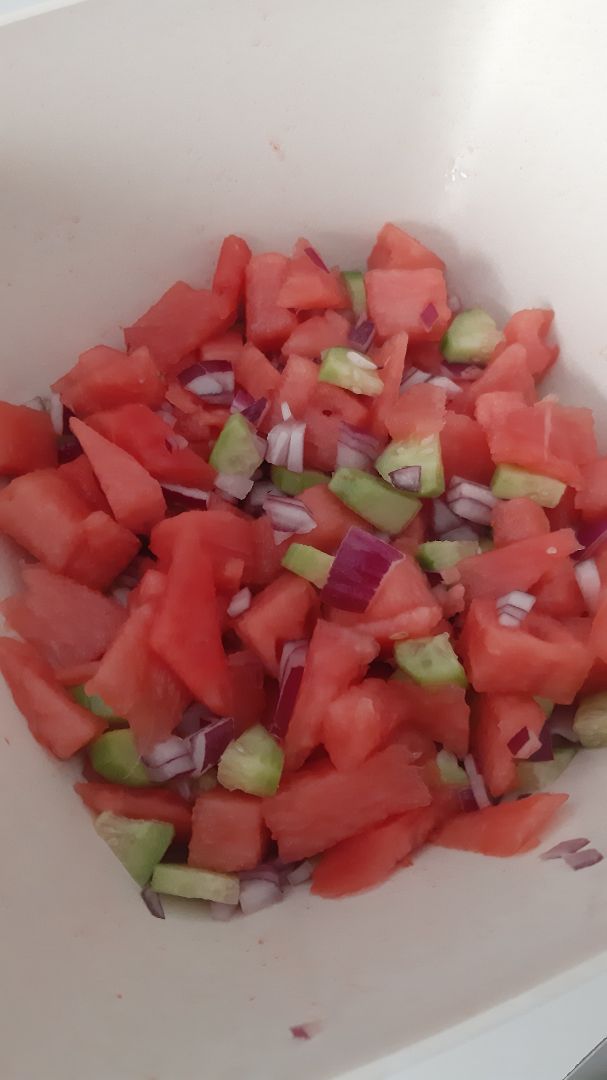 Ensalada de sandía. Simple y fresquita. Ensalada de sandía. Simple y fresquita.