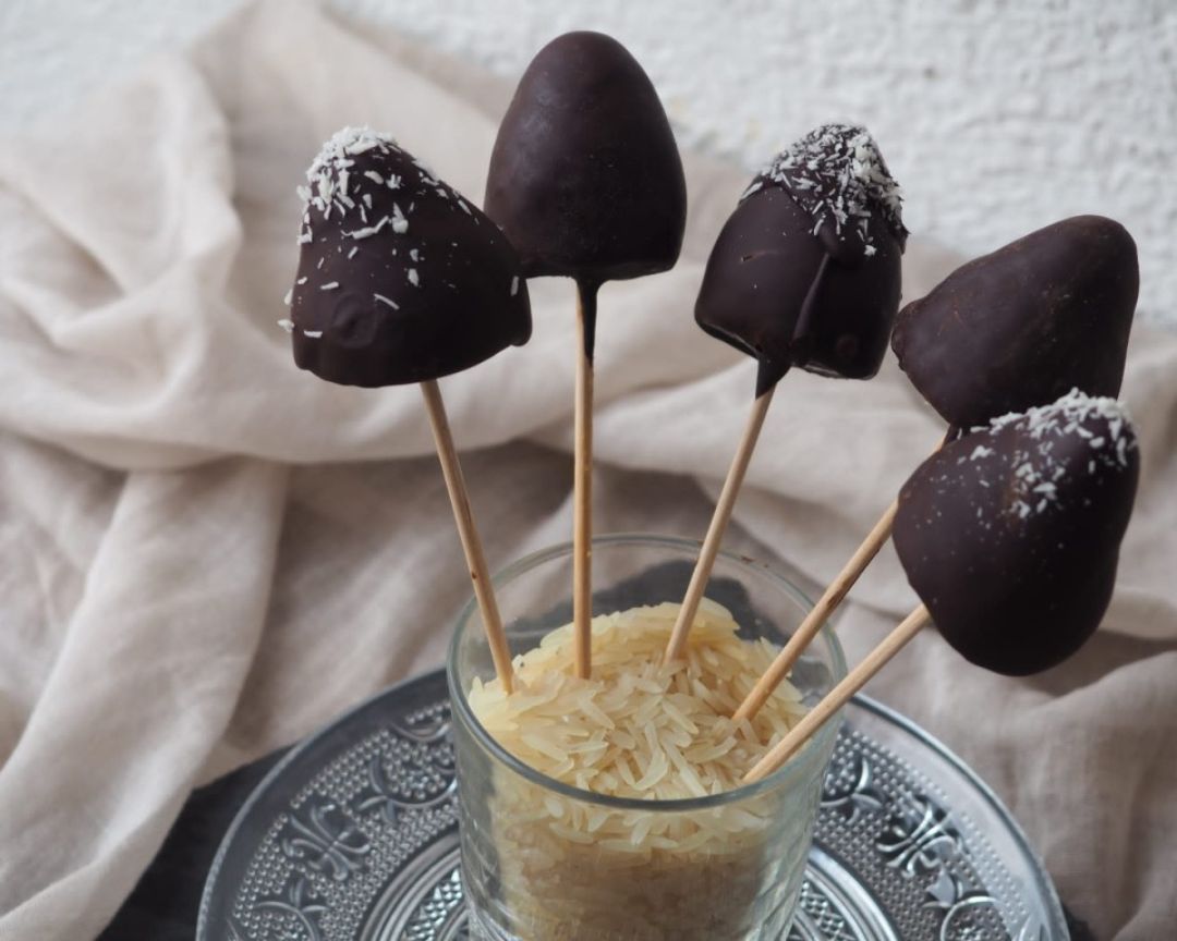 BOMBONES DE FRESA BOMBONES DE FRESA