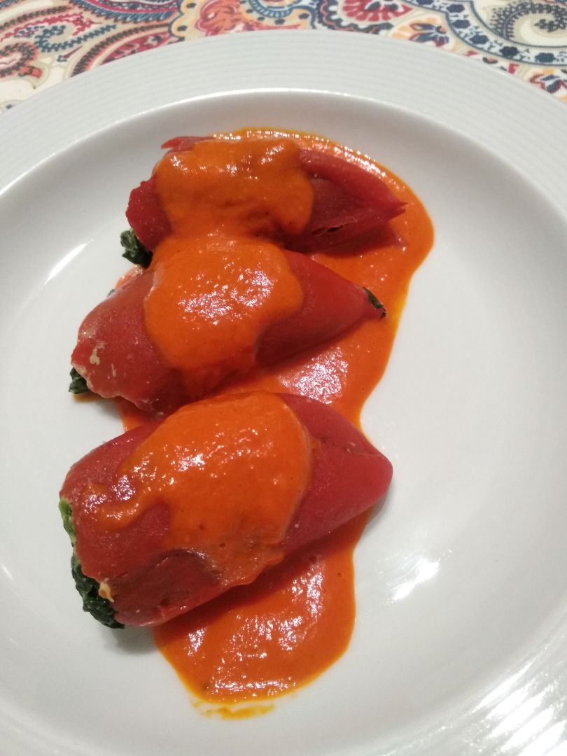 Pimientos de piquillo rellenos Pimientos de piquillo rellenos