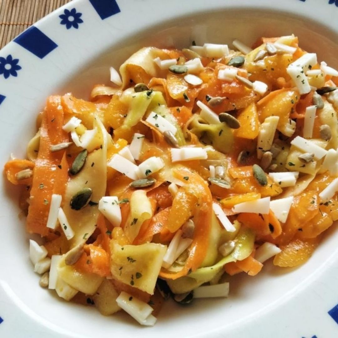 Ensalada de calabacín y caqui Ensalada de calabacín y caqui