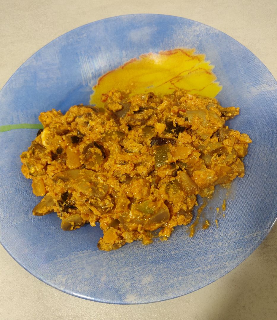 Revuelto de setas, pisto y huevo Revuelto de setas, pisto y huevo