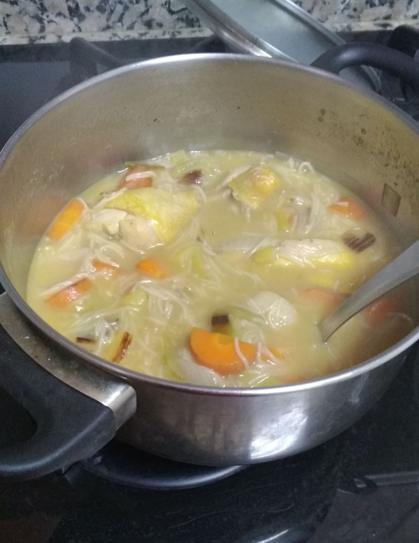 Sopa de pollo fácil Paso 8 Sopa de pollo fácil Paso 8