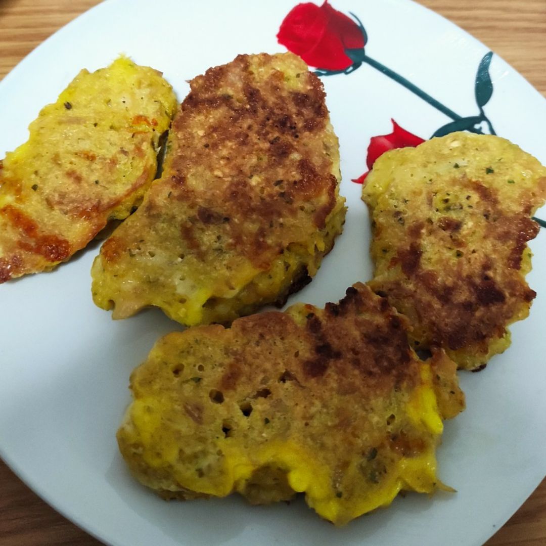 Filetes de avena, atún y huevo