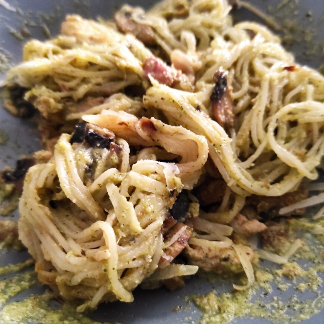 Fideos de arroz con falso pesto Fideos de arroz con falso pesto