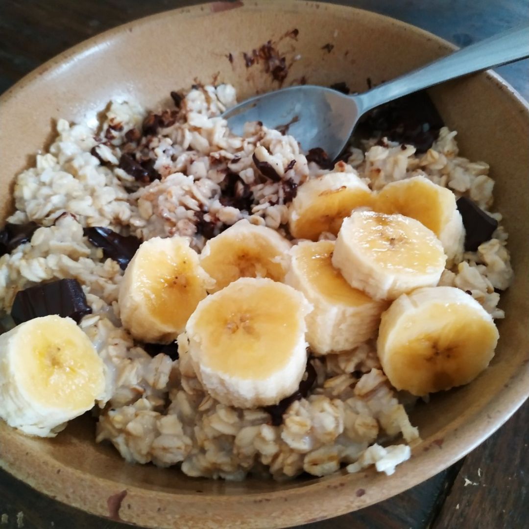 Avena con plátano y chocolate 