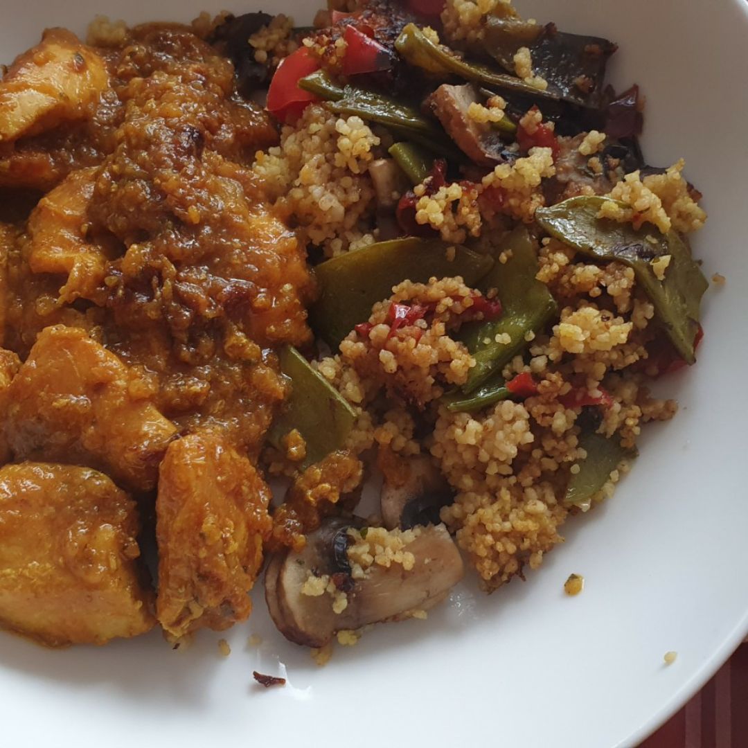 Curry de pollo y cuscús Curry de pollo y cuscús