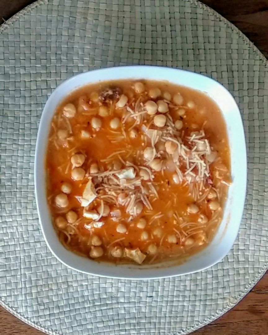 Garbanzos con fideos y caldo🥶♥️
