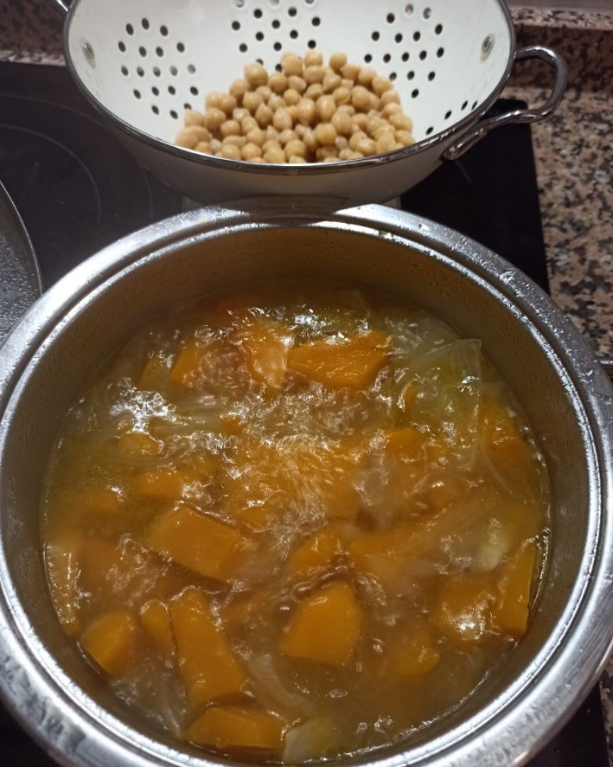 Crema de calabaza con garbanzos  Paso 4