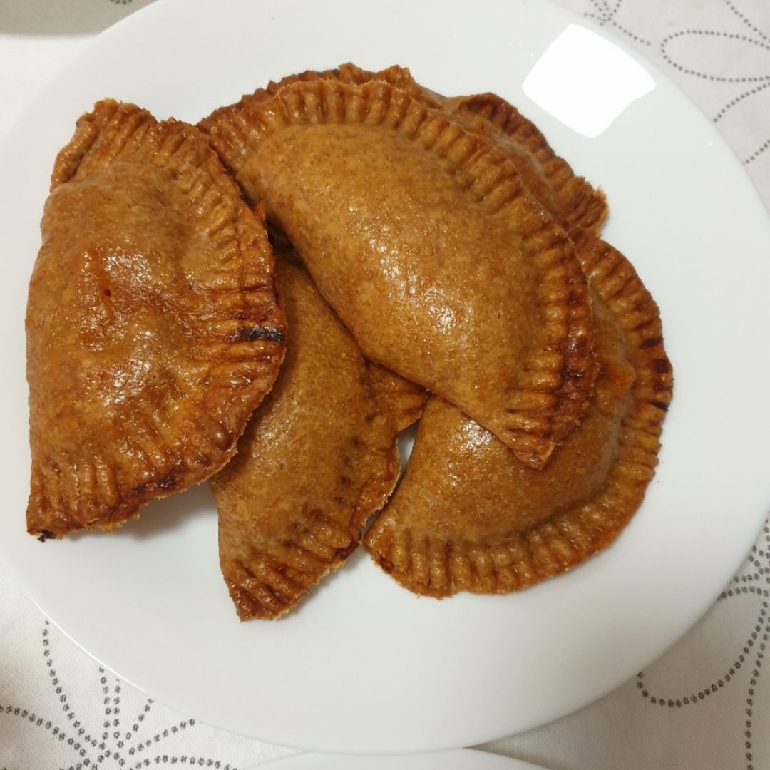 Empanadillas integrales rellenas de bonito Empanadillas integrales rellenas de bonito