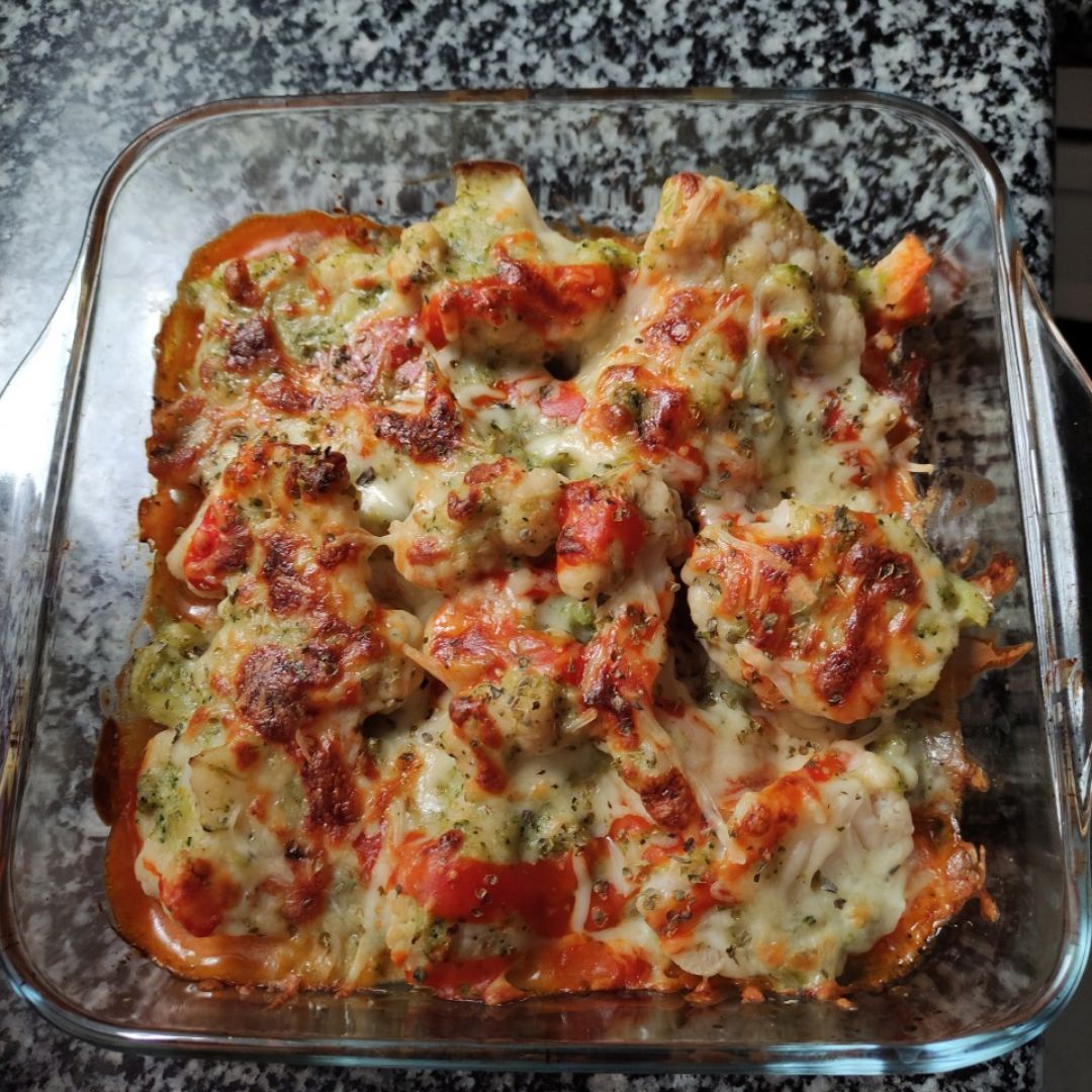 Coliflor gratinada con bechamel de brócoli! Coliflor gratinada con bechamel de brócoli!