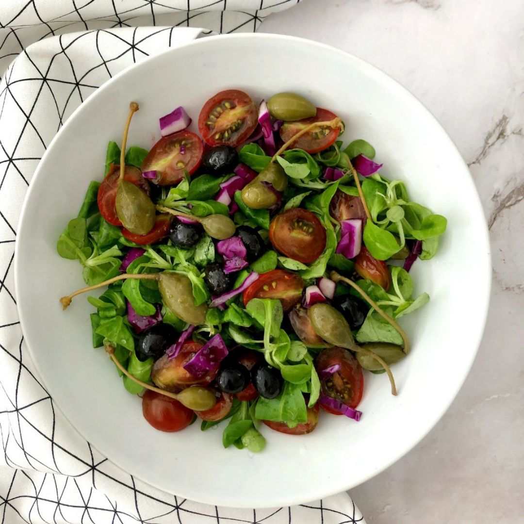 Ensalada de canónigos y col lombarda 🥗