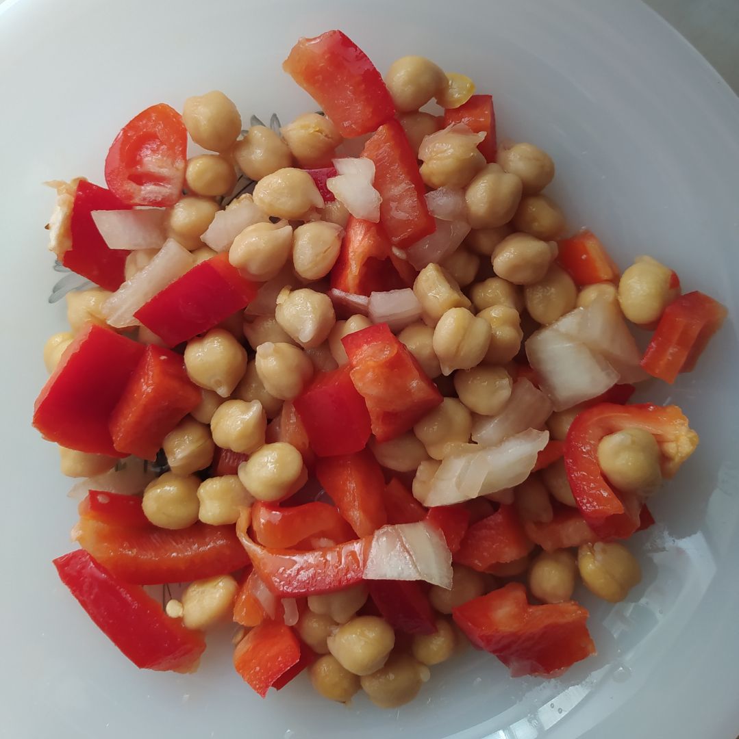 Ensalada rápida de garbanzos Ensalada rápida de garbanzos