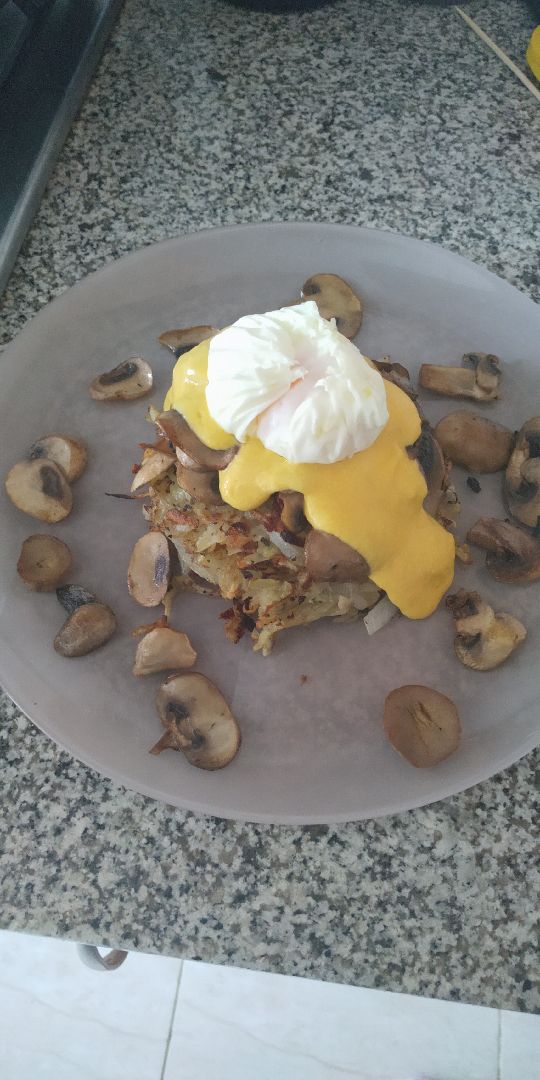 Rösti de patata con huevo poché
Rösti de patata con huevo poché