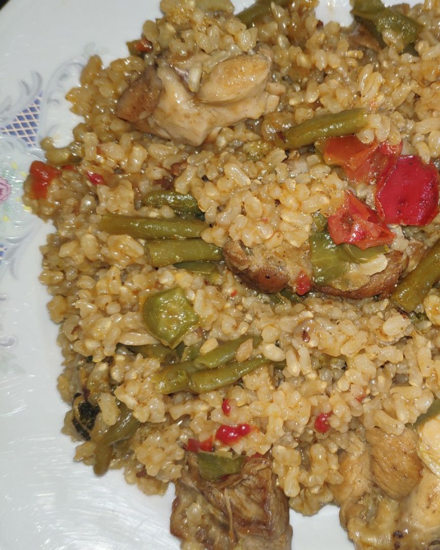 Arroz con carne y verduras Arroz con carne y verduras