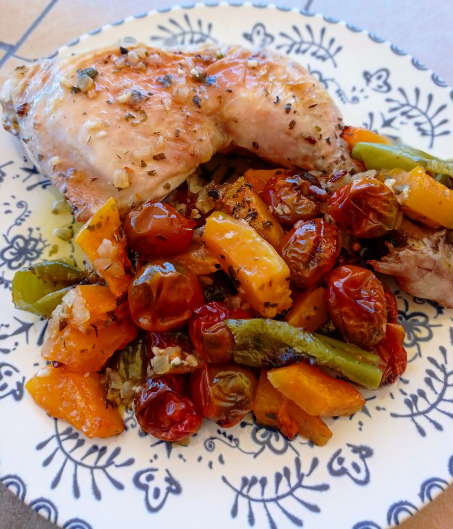 Pollo al horno con verduras Pollo al horno con verduras