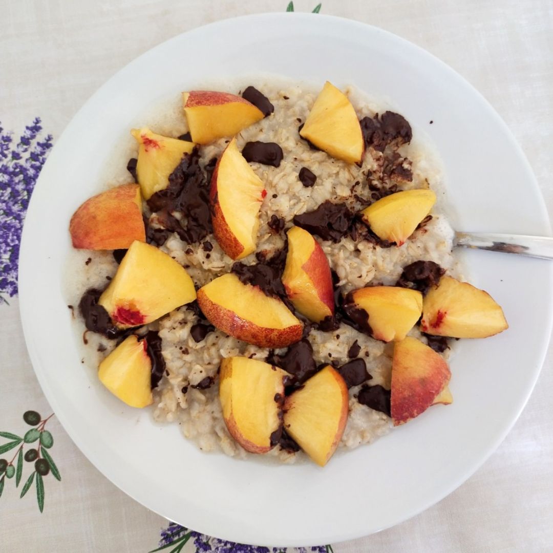 Gachas de avena con fruta y choco 🍫 Paso 1 Gachas de avena con fruta y choco 🍫 Paso 1
