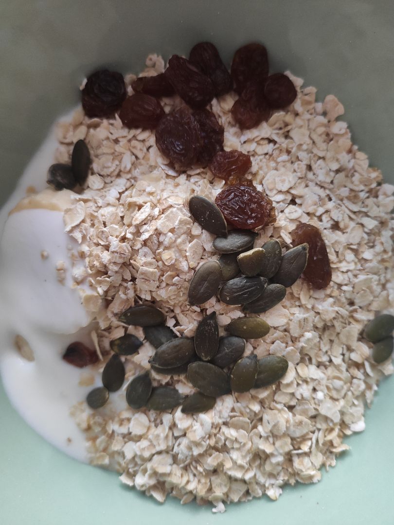 Plátano con kefir y avena Plátano con kefir y avena