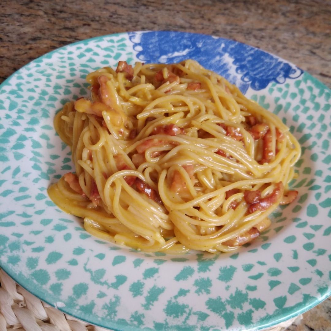 Espaguetis integrales a la auténtica carbonara Espaguetis integrales a la auténtica carbonara