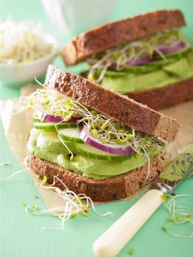 SANDWICH DE AGUACATE SANDWICH DE AGUACATE