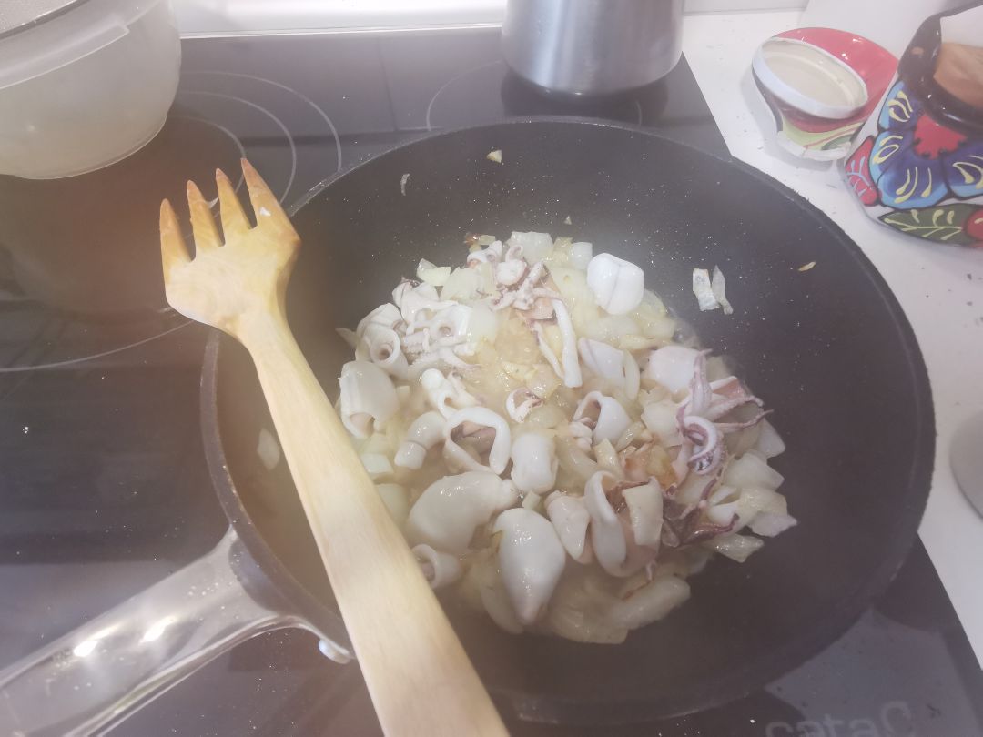 Salteado de verduras con chipirones 🦑 Paso 3 Salteado de verduras con chipirones 🦑 Paso 3