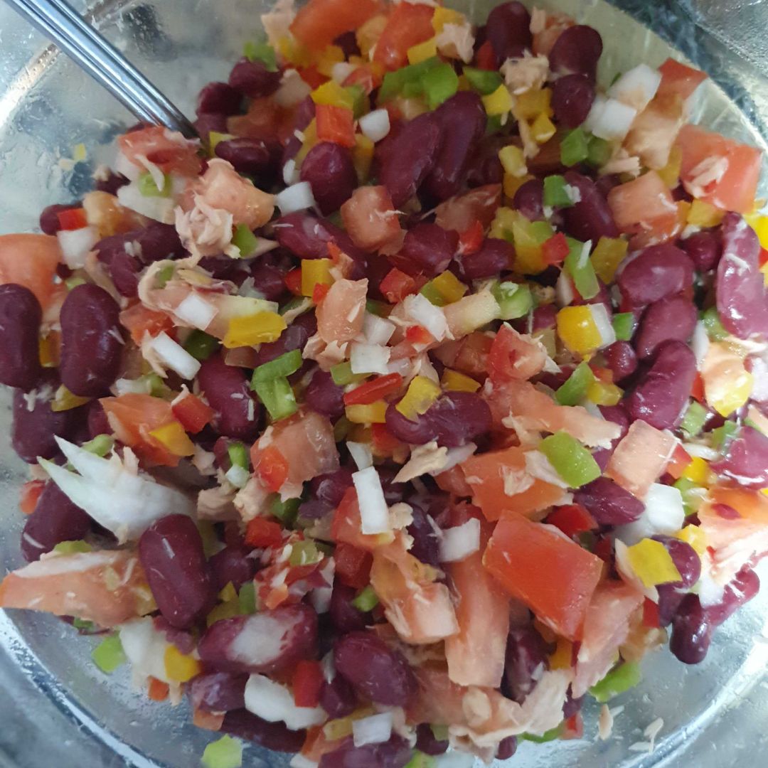 Ensalda de habichuelas con atún Ensalda de habichuelas con atún