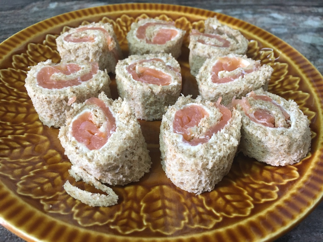 Rollito de salmón ahumado