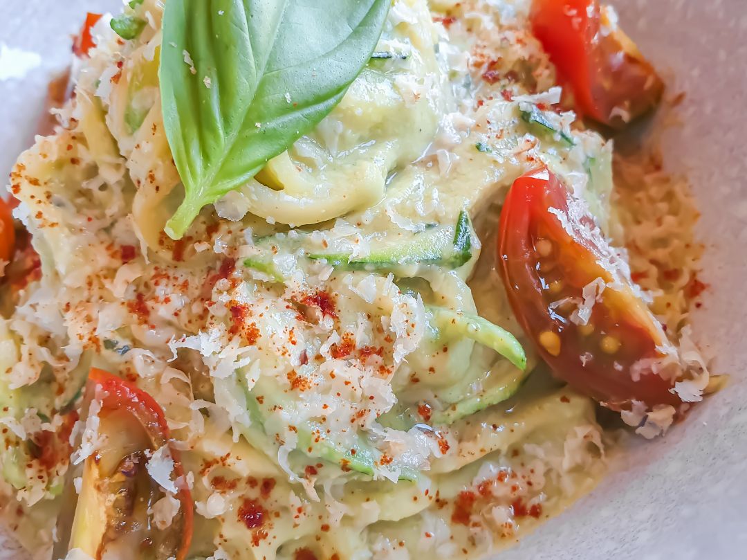 Spaghettis de calabacín con salsa de aguacate Paso 5