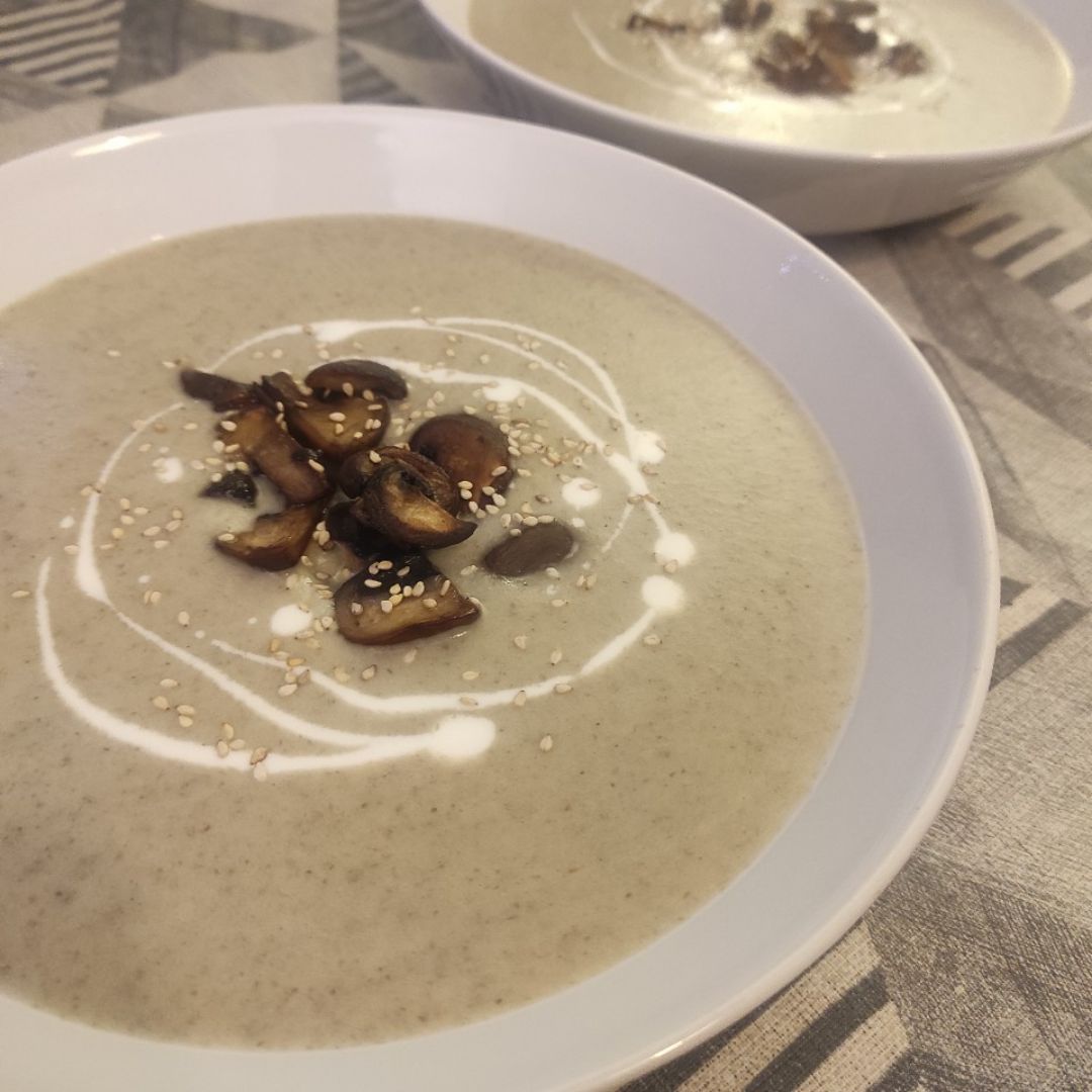 Crema de champiñones 🍄 Crema de champiñones 🍄