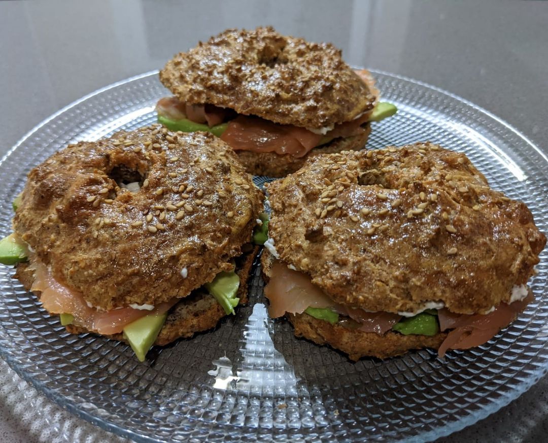 Bagels bajos en carbohidratos sin gluten