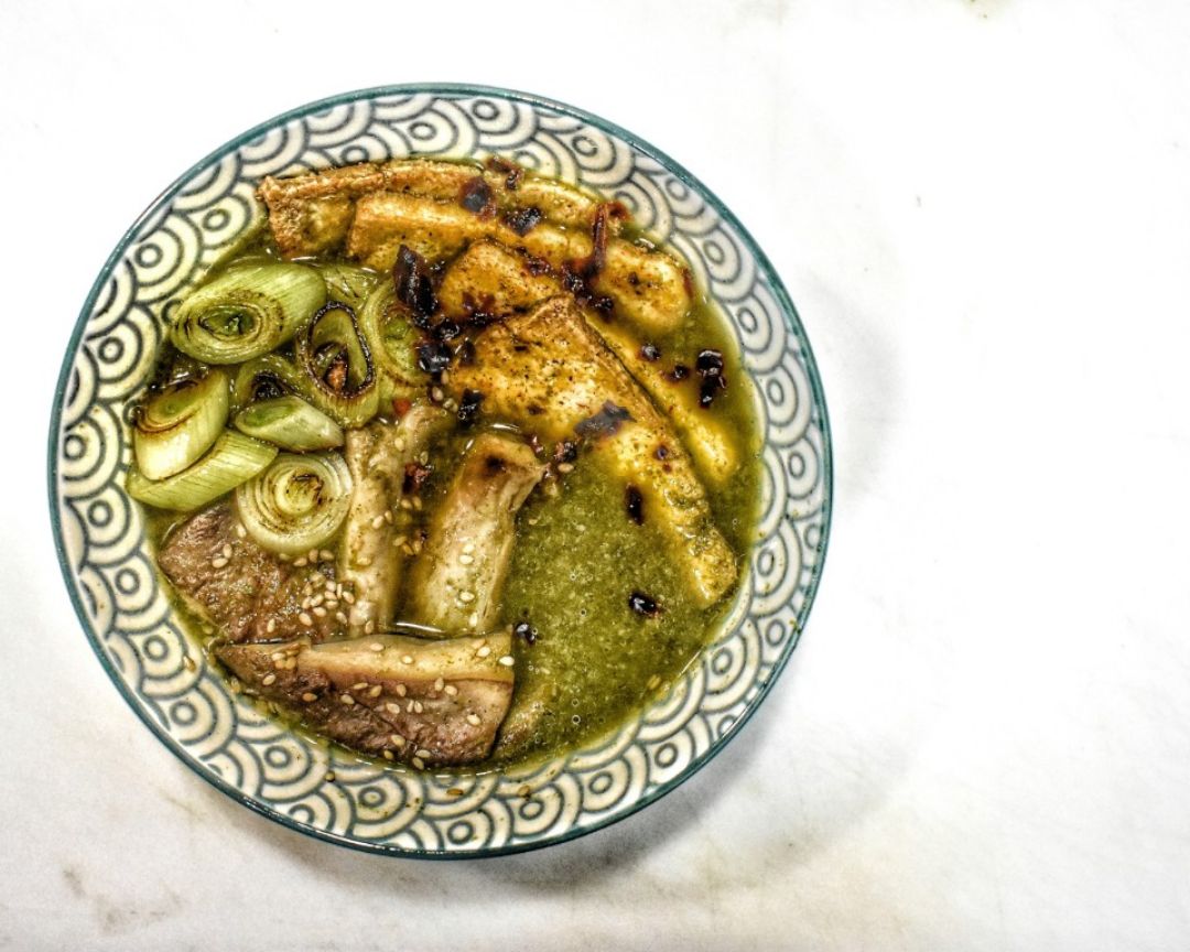 🍜 Sopa verde de seta ostra, tofu y cebolleta Paso 8