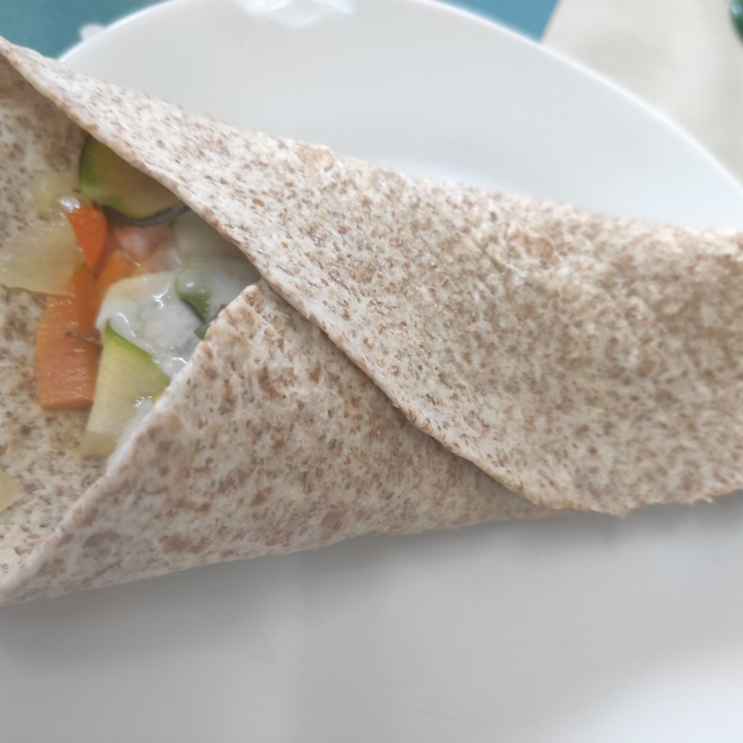 Fagita vegetal con salsa de yogurt casera Fagita vegetal con salsa de yogurt casera