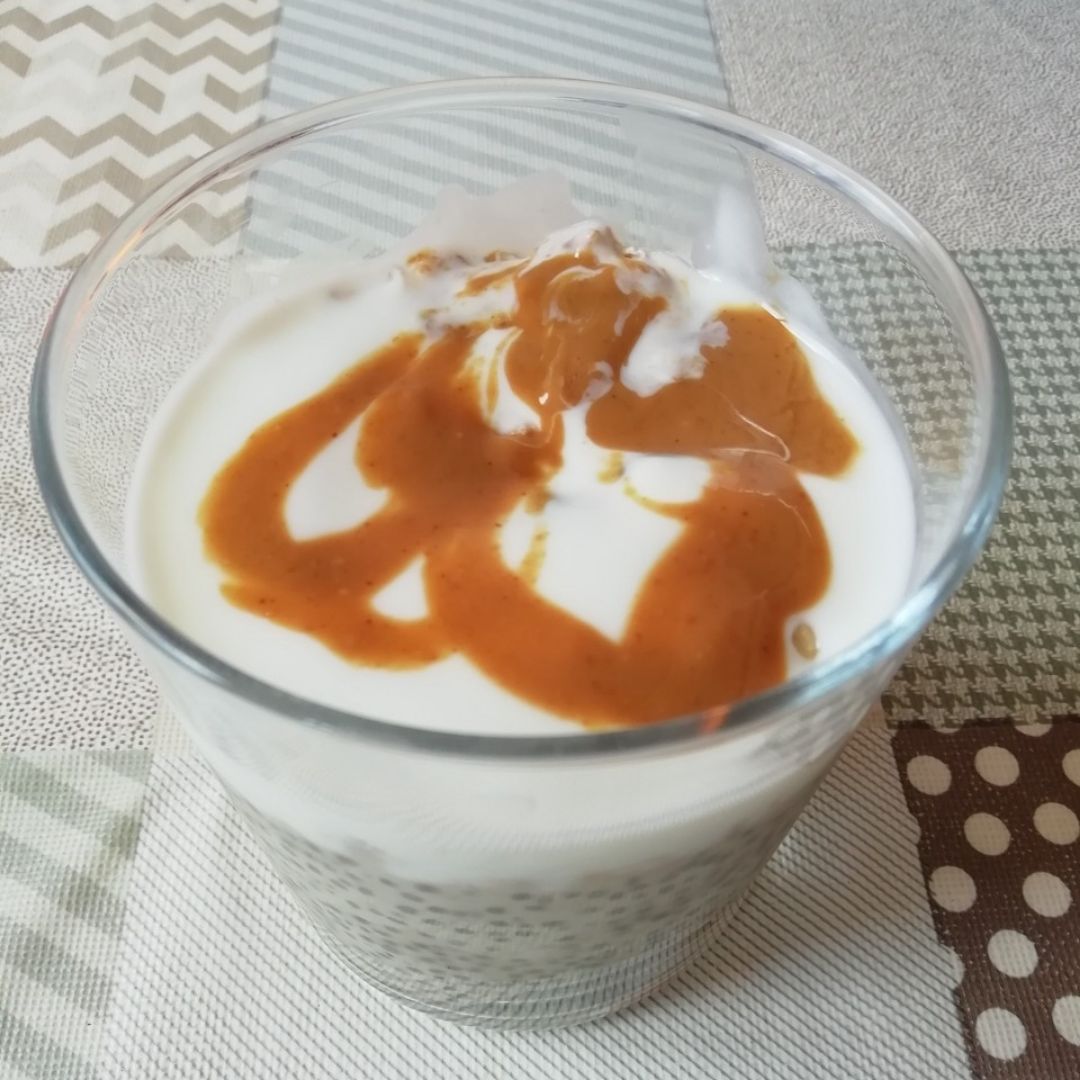 Pudín de chía con bebida de nuez Pudín de chía con bebida de nuez