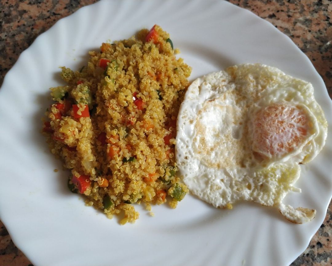 Quinoa con verduras al curry